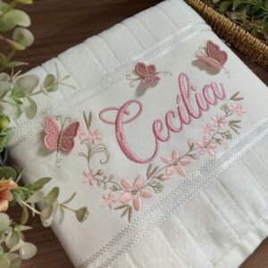 toalha de banho bordada feminina