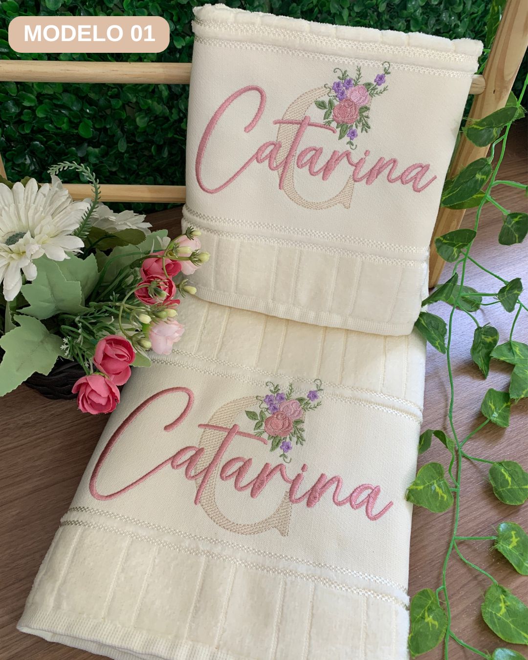 toalha de banho e rosto bordadas feminina