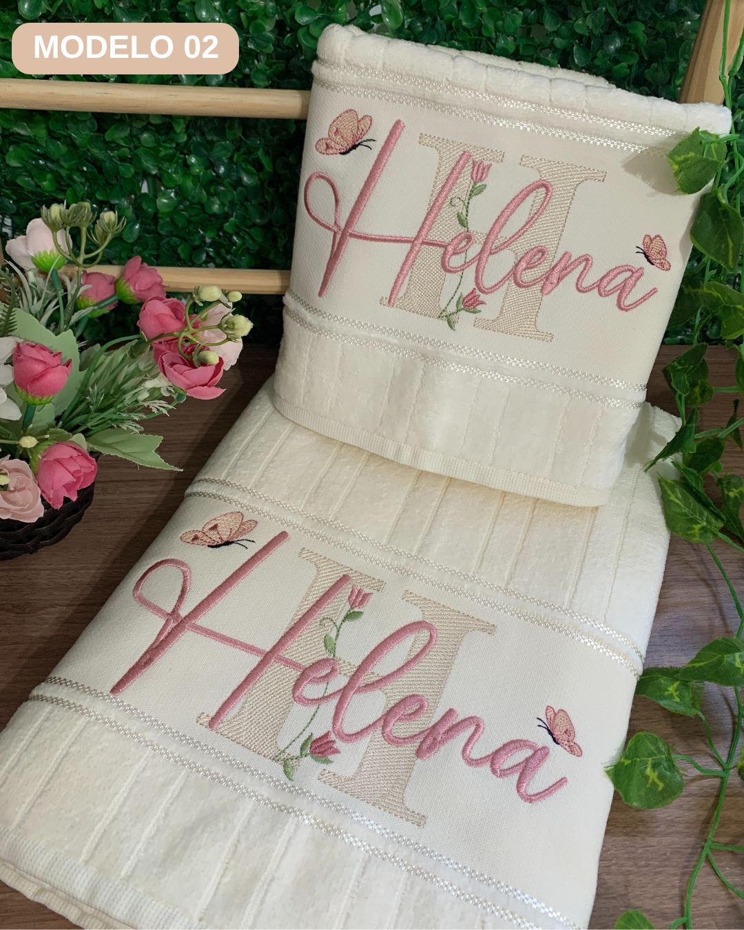 toalha de banho e rosto bordadas feminina