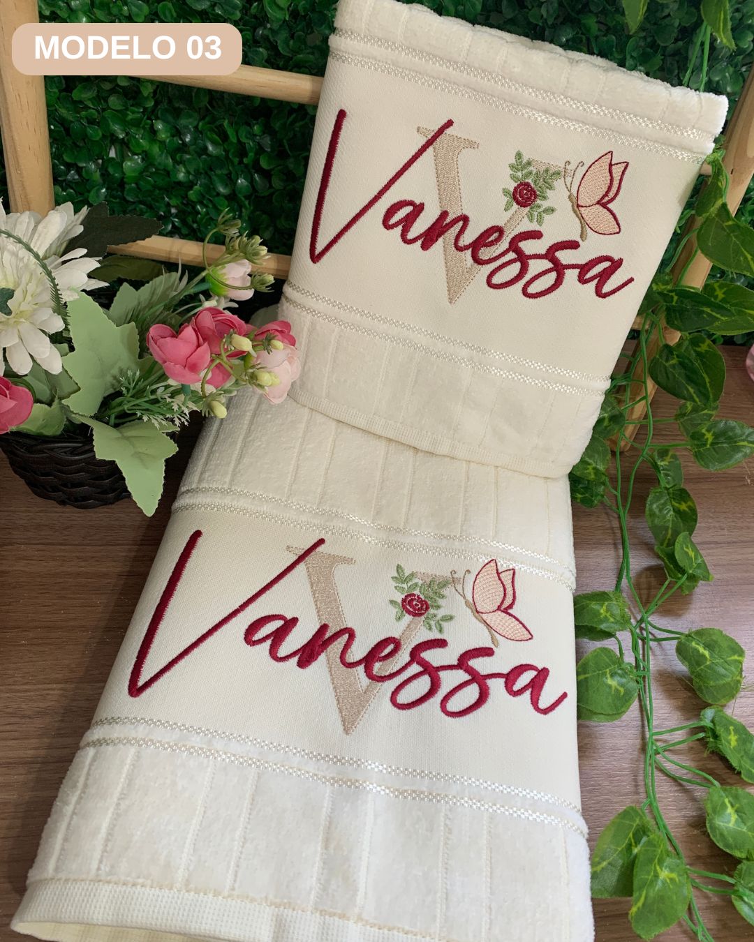 toalha de banho e rosto bordadas feminina