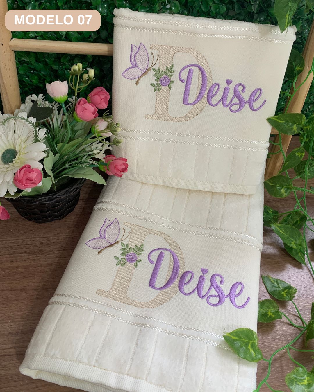 toalha de banho e rosto bordadas feminina